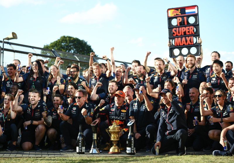 Las posibilidades de que Red Bull sea campeón de constructores en Japón