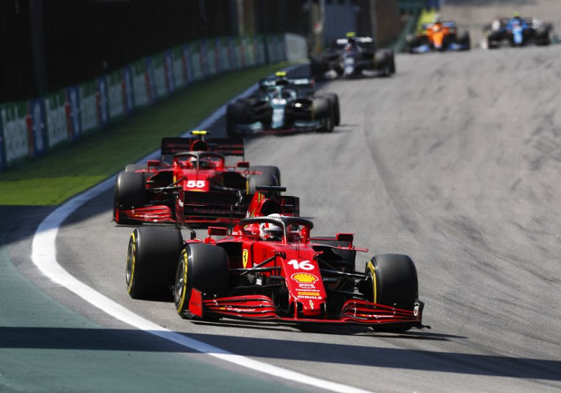 Leclerc: 'Als Verstappen niet gestraft wordt, pas ik mijn rijstijl ook aan'