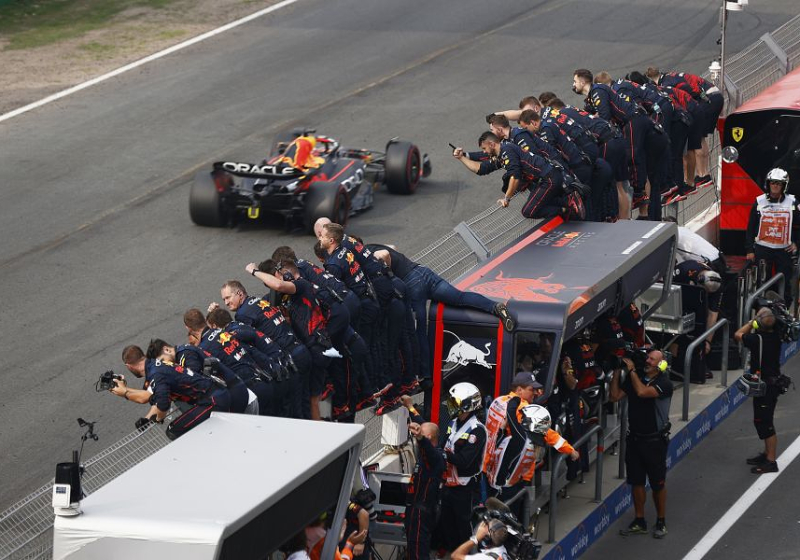 Horner denkt hardop: "De RB18 is misschien wel onze beste auto tot nu toe"