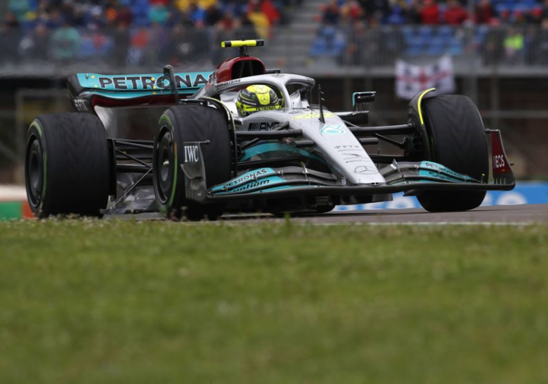 Hamilton zag vernedering in Imola: "Hebben het dit jaar niet goed voor elkaar"