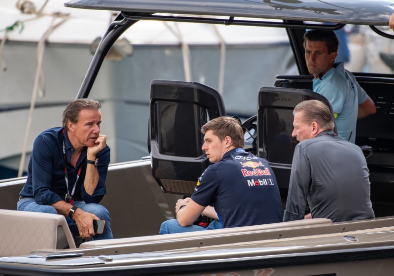 Vermeulen houdt deur open rond toekomst Verstappen en wijst naar exit-clausule