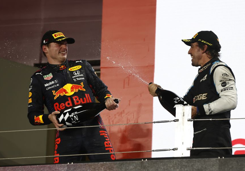 Verstappen will not follow Alonso's veteran example