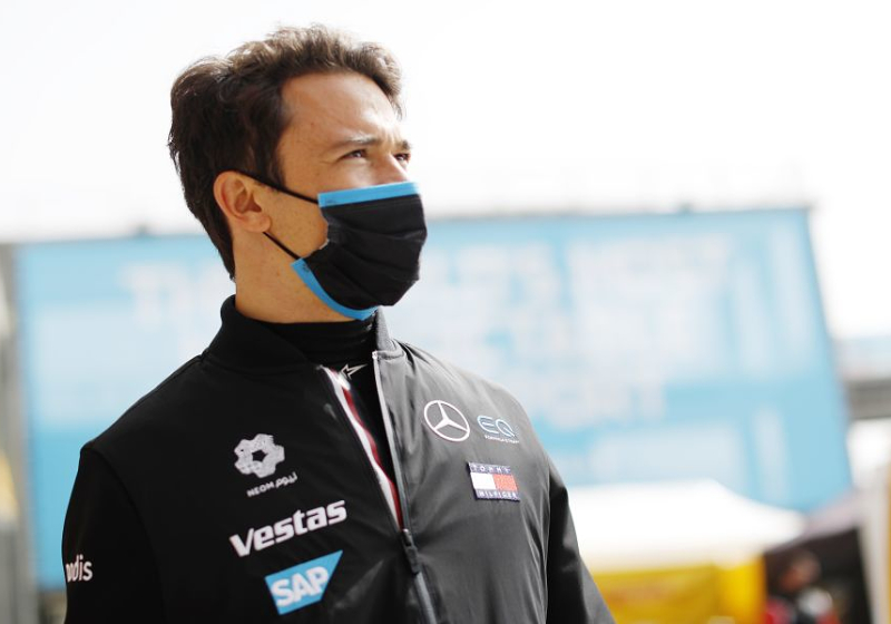 De Vries puntloos in Formule E-race en ziet concurrentie héél dichtbij komen