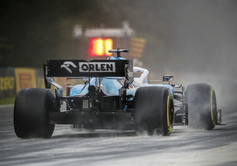Mercedes, Williams confirm long-term deal