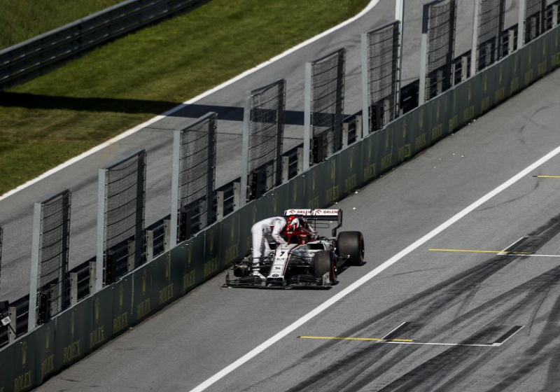 LIVE: Bottas wint, Norris op podium na knotsgekke race (gesloten)