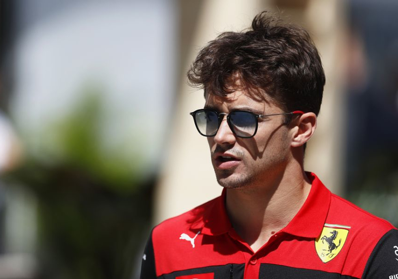 Leclerc vertrouwt op Ferrari in gevecht met Verstappen: "Red Bull heeft een sterk team"