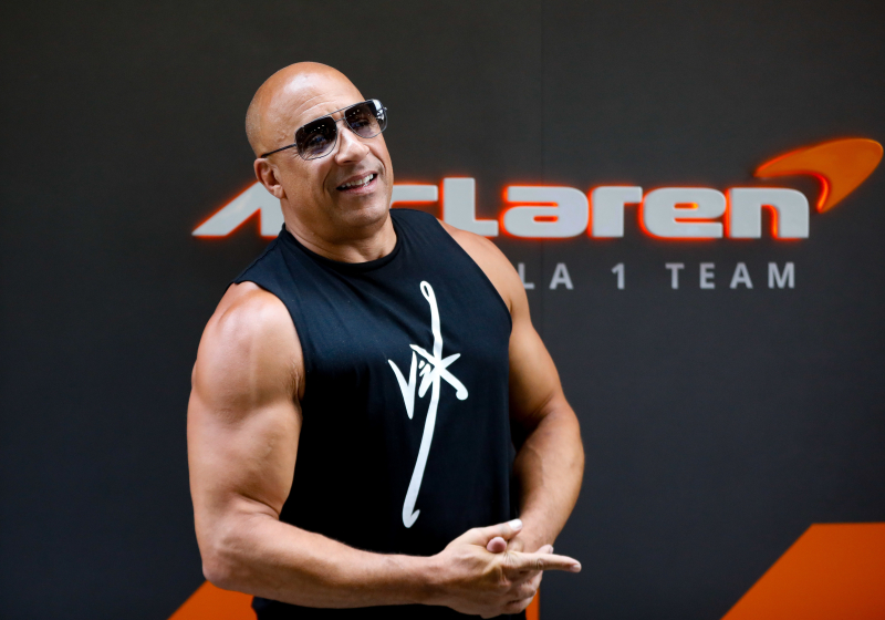 Vin Diesel hace una visita a McLaren previo al GP de Miami