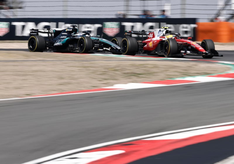 LIVE | GP China: Antonelli leidt, Russell haalt de Ferrari's in, Verstappen naar P6