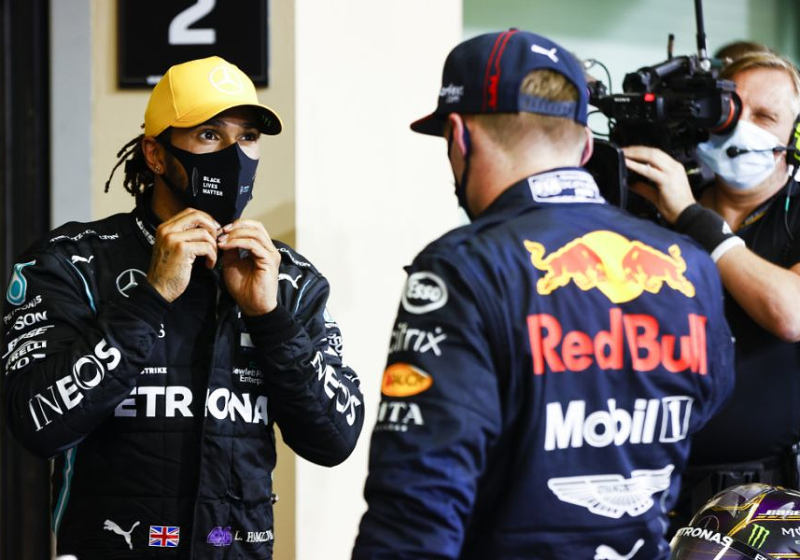 Hamilton heeft twijfels over behalen achtste wereldtitel: 'Ben ik wel goed genoeg?'