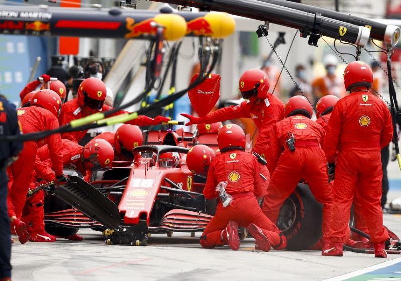 Ferrari strategy an "open discussion" not an instruction - Binotto