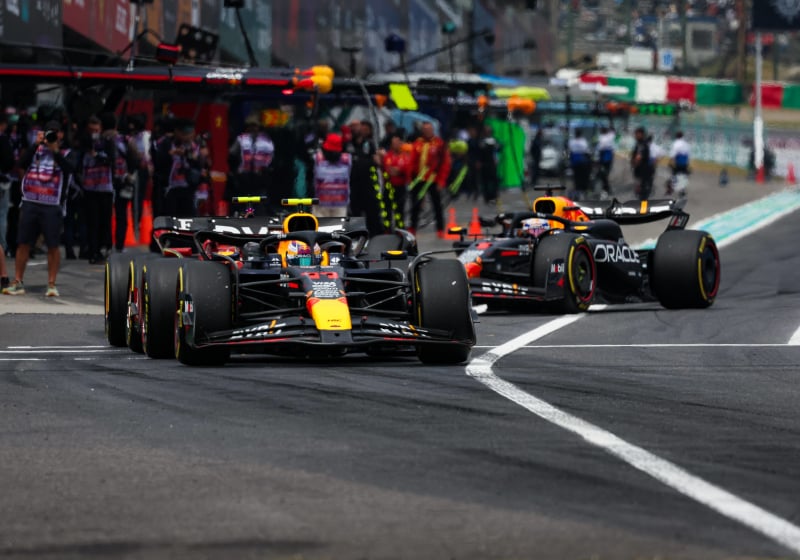 Checo y Verstappen no pueden con Ferrari; Charles Leclerc, imbatible