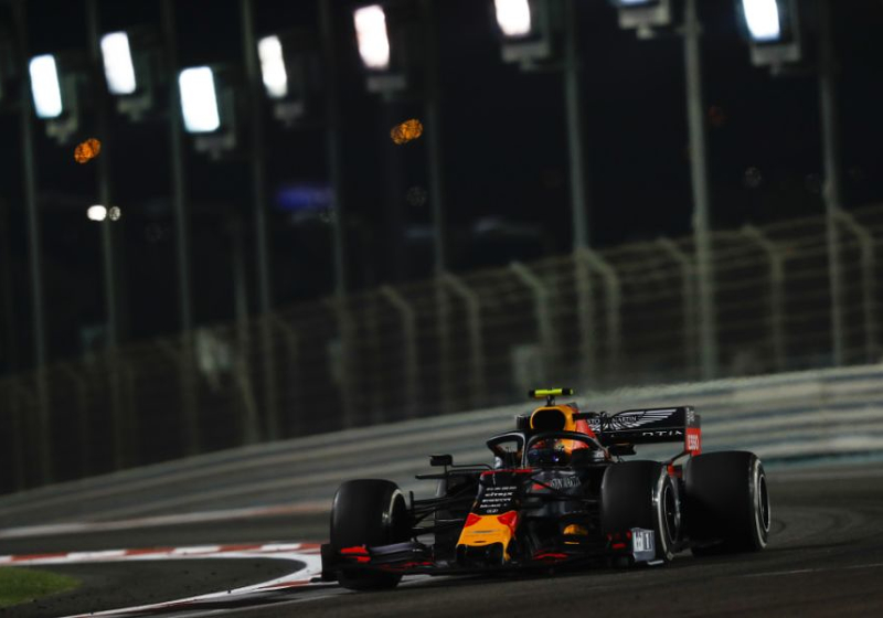 Albon niet geheel tevreden over Abu Dhabi: "We gaan er naar kijken"
