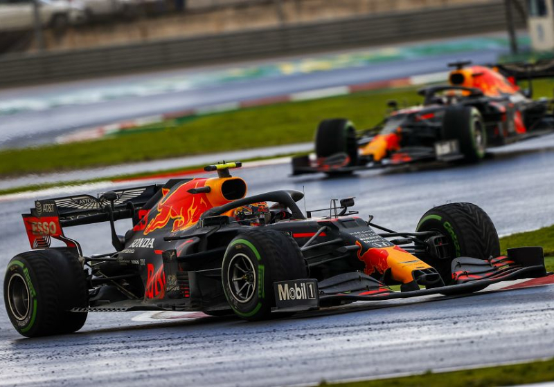 'Red Bull Racing en Honda dicht bij akkoord over overname krachtbron'
