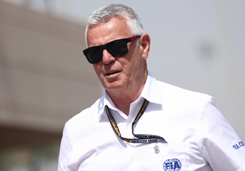 Why did FIA suspend F1 race steward Derek Warwick?