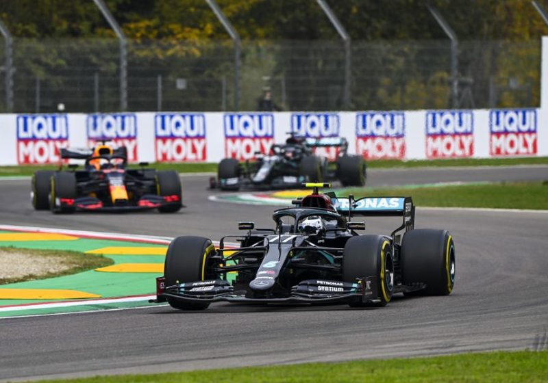 Bottas exonerates Mercedes over Hamilton strategy call