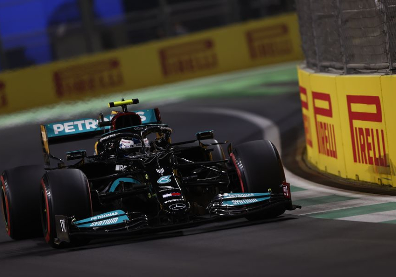Mercedes telt zegeningen na fout Verstappen: "Hadden hem nooit geëvenaard"