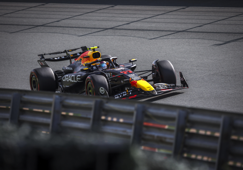 F1 Checo Hoy: Supera a Max en FP2; Lanza el peor mensaje; Recibe disculpa de Red Bull