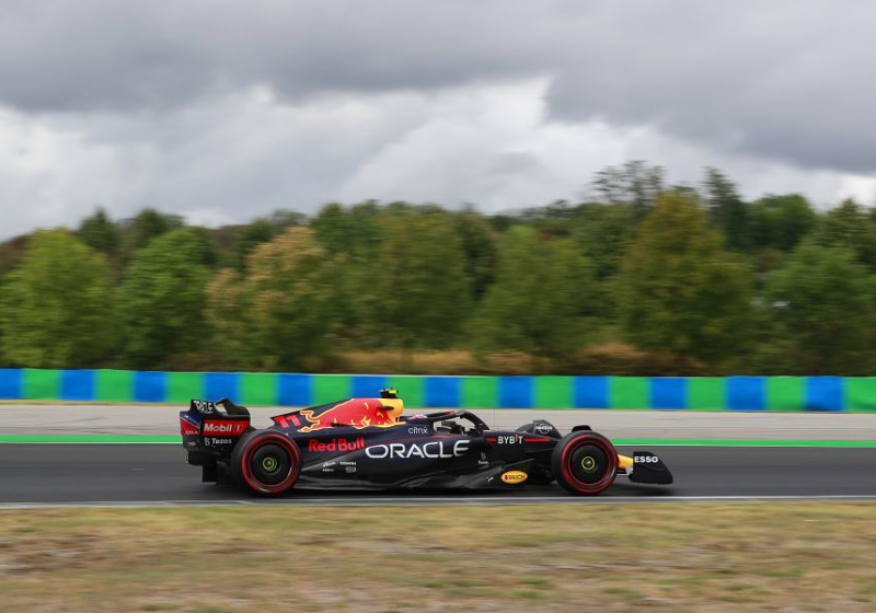 Checo Pérez, ignorado por el ingeniero de Red Bull en Italia
