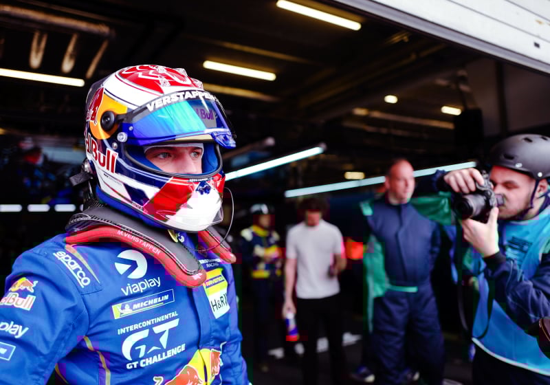 Montoya pleit voor GT3-verbod Verstappen: 'Hij kan zijn benen breken of erger'