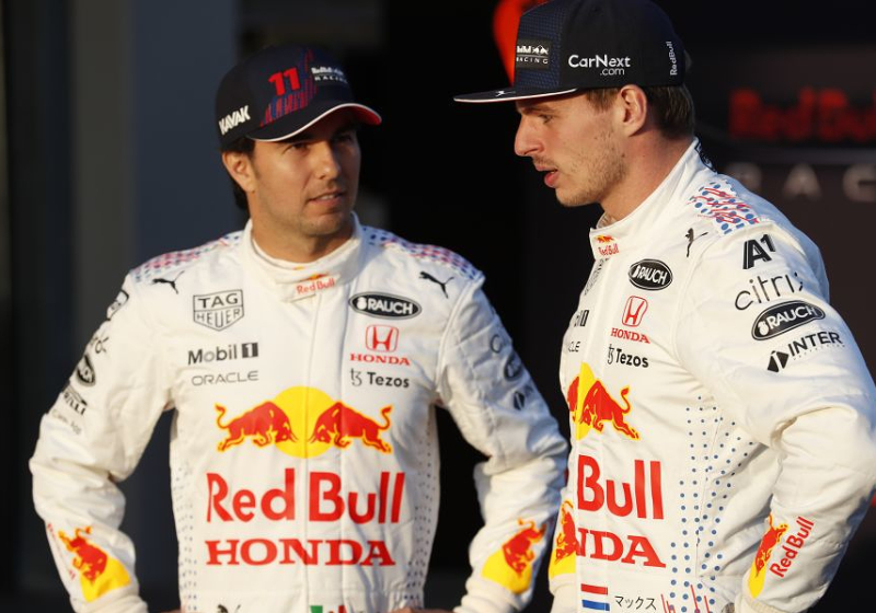 Red Bull Racing onthult speciale overalls voor festiviteiten in Mexico