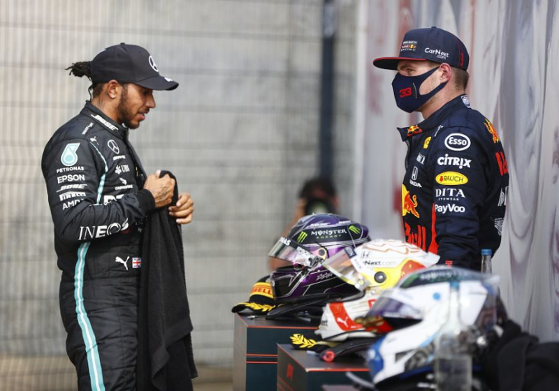 Verstappen kritisch op gedrag Hamilton: "Dacht dat vorig jaar achter ons lag"