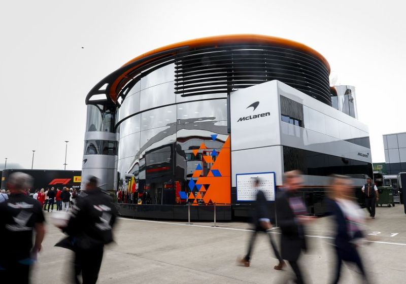 McLaren bevestigt: ''Nog veertien teamleden in quarantaine door corona''