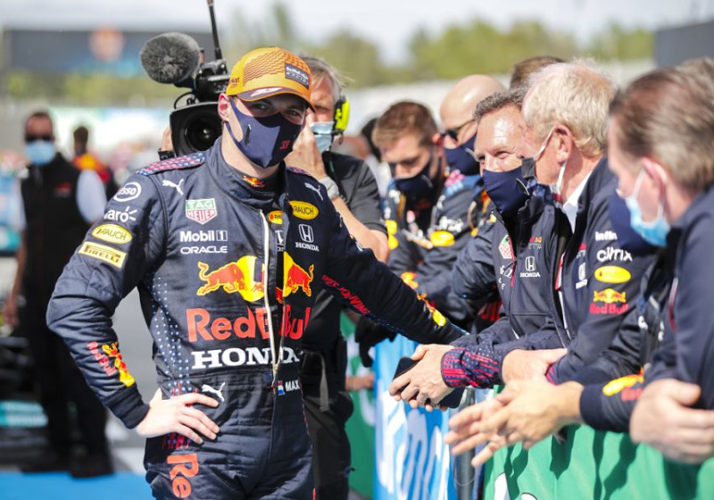 Ecclestone gelooft niet in kansen Verstappen: "Moet hoop op titel helaas wegnemen"