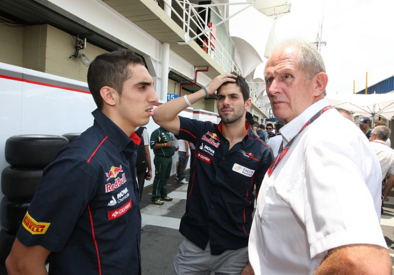 Alguersuari noemt opvoeding Verstappen 'onaanvaardbaar': "Jos gebruikte geweld als Max niet won"