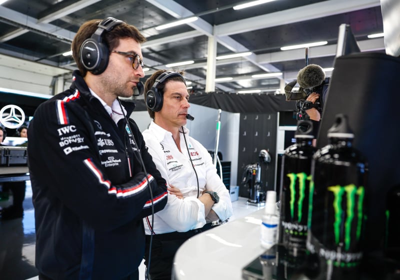 El DILEMA de Mercedes respecto a 2025