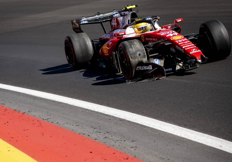 Hamilton crasht en negeert bevel Ferrari: welke FIA-straf levert dit op?