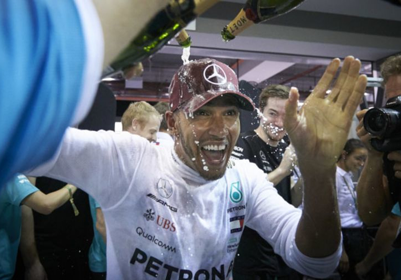 Rosberg backs Hamilton to surpass Schumacher