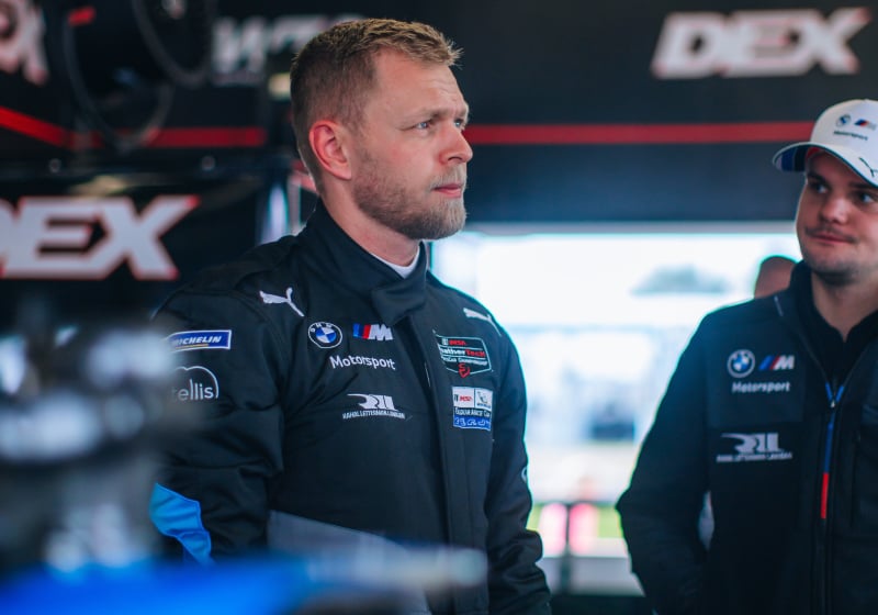 Magnussen in verhitte discussie na NASCAR-race: "Wat de f*ck is jouw probleem?!"