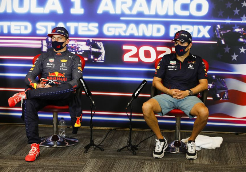 Verstappen nam geen risico bij situatie Tsunoda: "Heb ik al gezeik mee gehad"