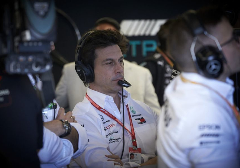 Wolff niet tevreden over contractgesprekken: "Ik moet beter mijn best gaan doen"