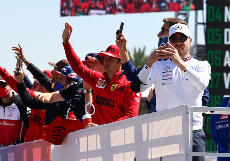 Bottas sluit toekomstige overstap Ferrari niet uit: "Je weet het nooit"