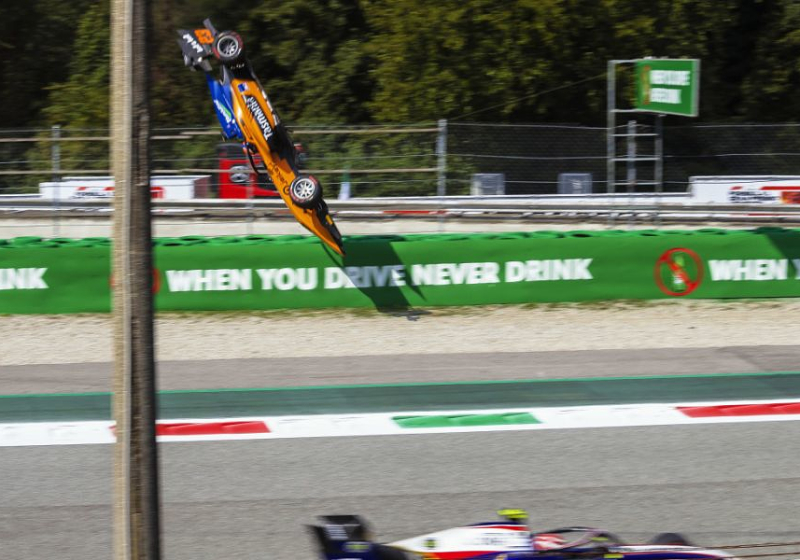 Peroni over horrorcrash: "Geluk dat ik nog kan lopen"