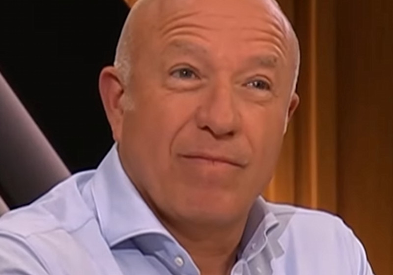 Coronel over nieuw team Verstappen: "Ze zijn al aan het flirten, denk dat Max een optie heeft"