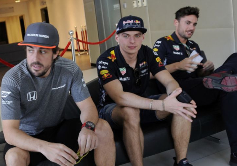 Verstappen: 'Alonso gaat naar IndyCar omdat hij niet meer kan winnen'