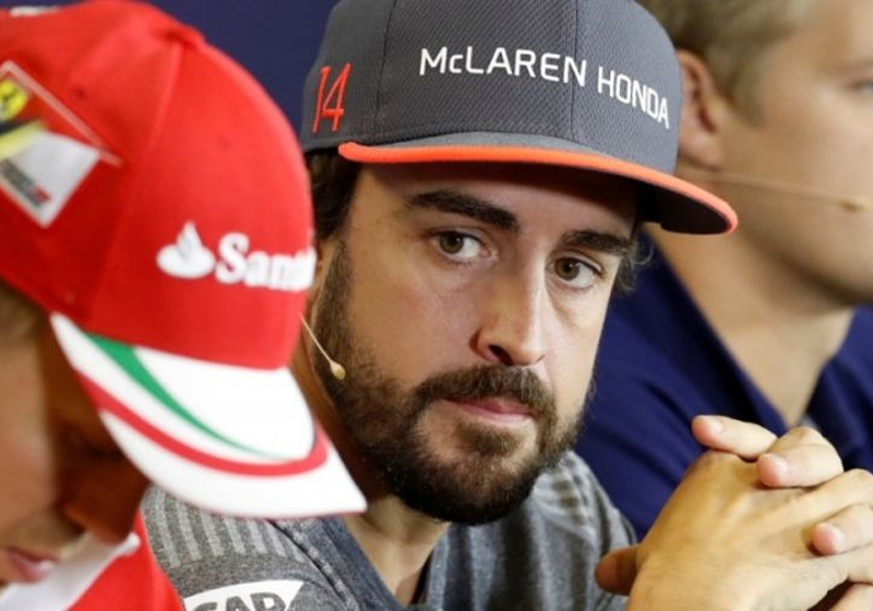 Alonso verrast: "Ik had mijn racepak niet eens aan toen VT2 begon"