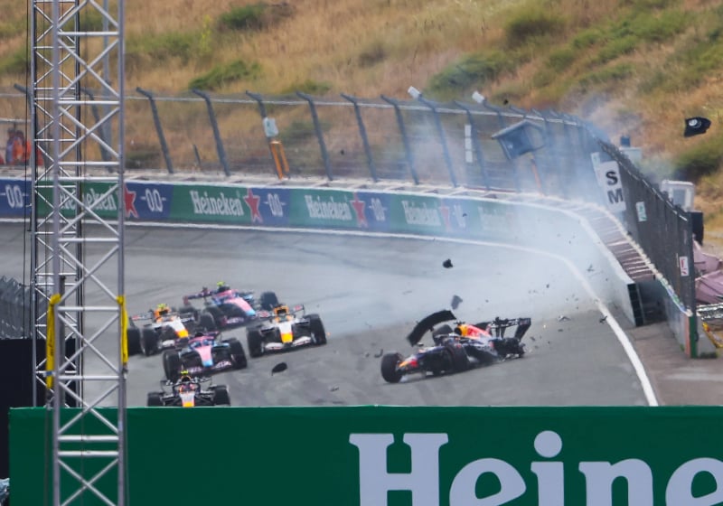 Beelden zware crash Verstappen leiden tot opmerkelijke reacties: "Die verdient loonsverhoging!"