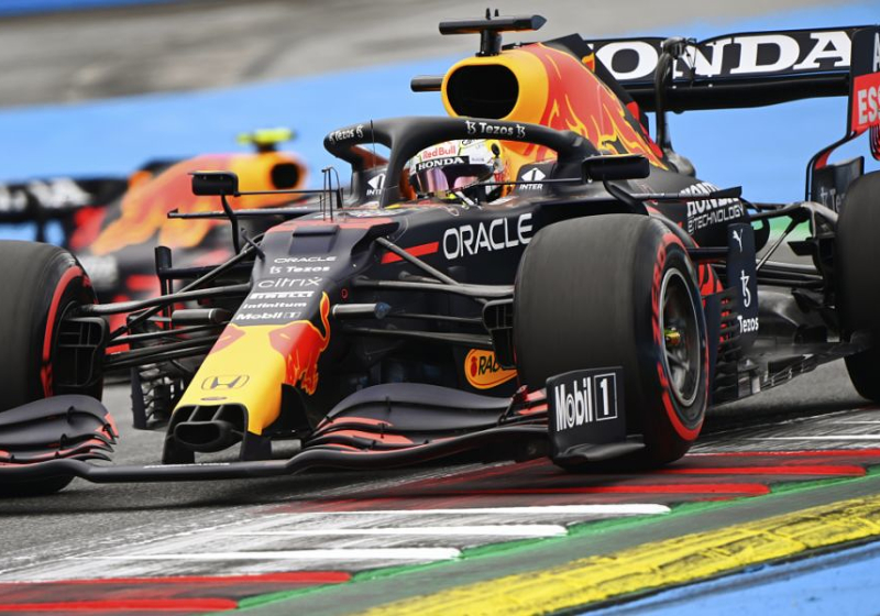 Red Bull special weapon finally showing itself in Mercedes battle