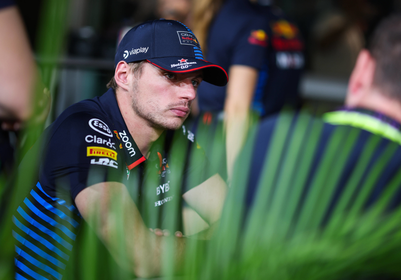 Verstappen voert spanning over zijn toekomst op en spreekt van 'laatste stap' in carrière