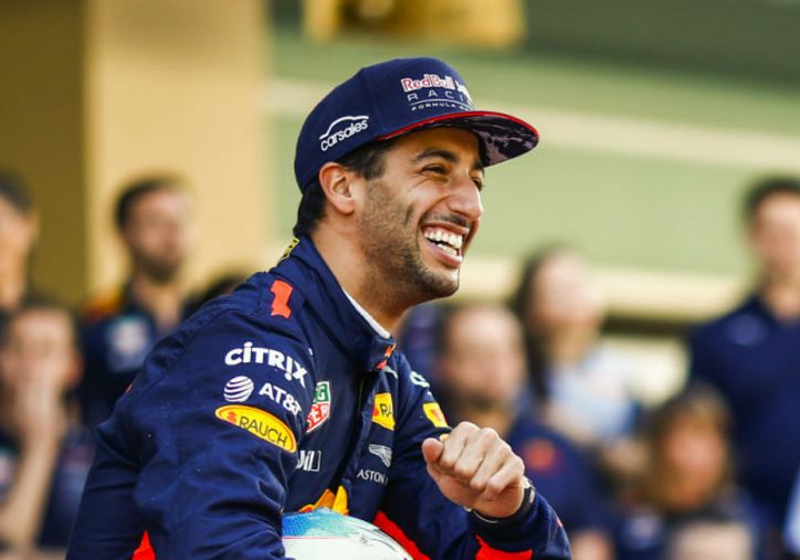 Ricciardo future must be decided by August - Red Bull