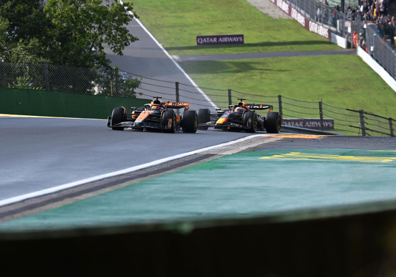 Piastri reageert op Red Bull-geruchten: "Zie deze verhalen als compliment"