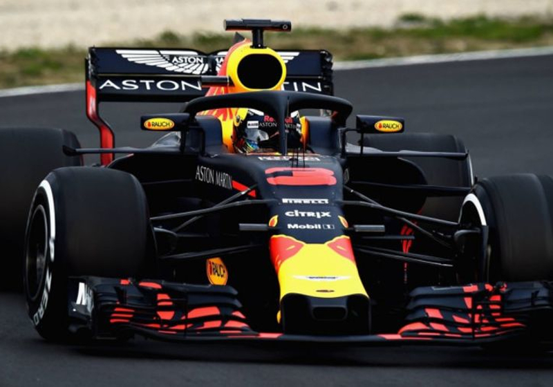 Lights Out: Alonso in a spin, Red Bull back to the future