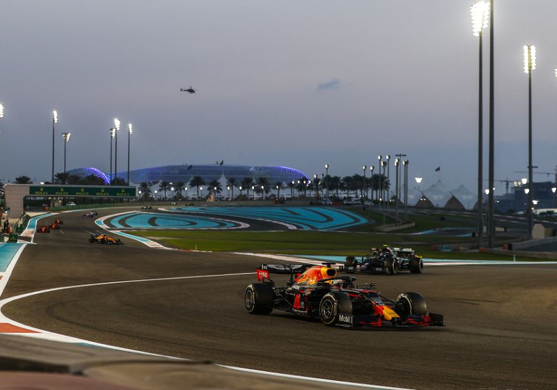 Verstappen en Pérez willen dat de FIA de voorvleugel van Mercedes gaat onderzoeken