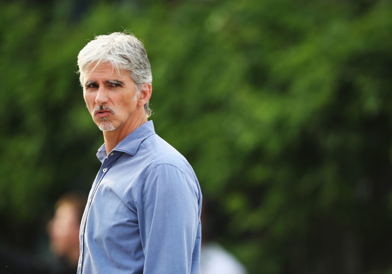 Hill voorspelt zege voor Mercedes: "Er zal iets gebeuren en er komen gekke races aan"