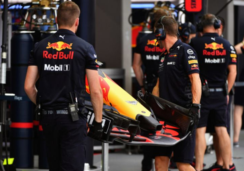 IN BEELD: Teams maken zich op voor Grand Prix van Singapore