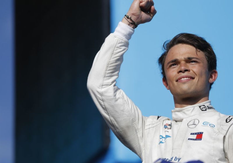 De Vries nuanceert potentieel missen F1-zitje: "Wil niet meedoen voor spek en bonen"