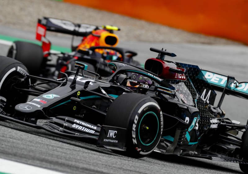 BREAKING: Hamilton ontvangt gridstraf, Verstappen schuift naar voren op de grid